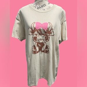 Highland Cow Graphic Tee